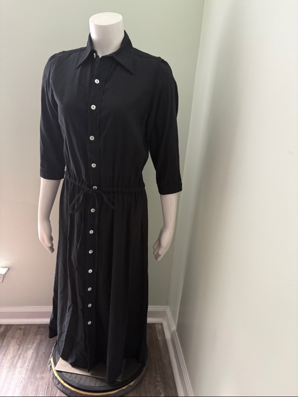 SOLe Button Front Black Midi Dress Medium - Picture 2 of 6